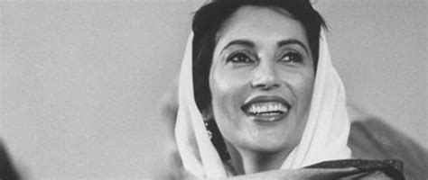 Y­a­ş­a­r­ ­S­e­y­m­a­n­­ı­n­ ­G­ö­z­ü­n­d­e­n­ ­B­e­n­a­z­i­r­ ­B­h­u­t­t­o­